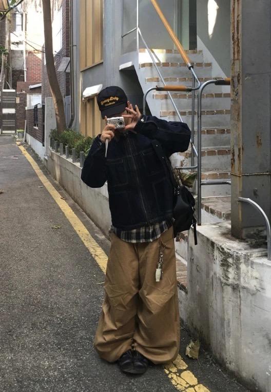 寬鬆感抽繩工裝褲