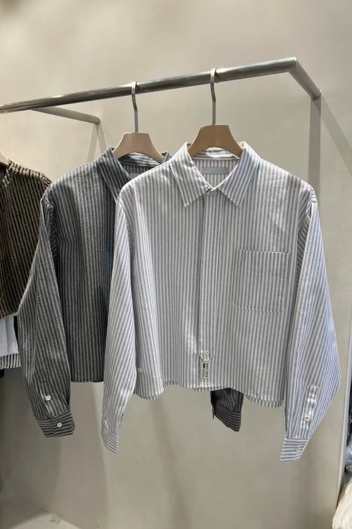 lined shirt
