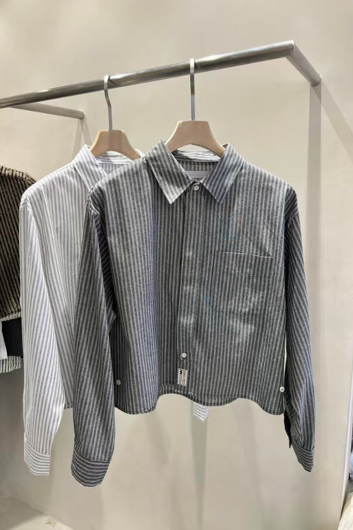 lined shirt