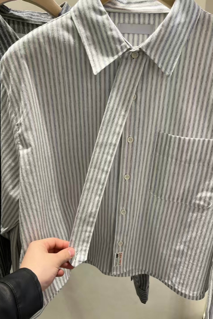 lined shirt