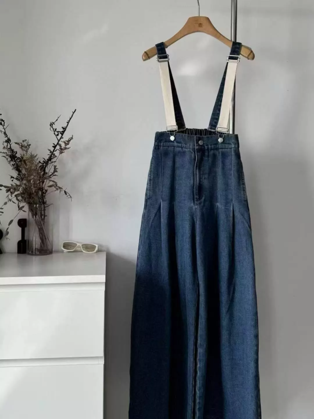 韓版吊帶寬版牛仔褲