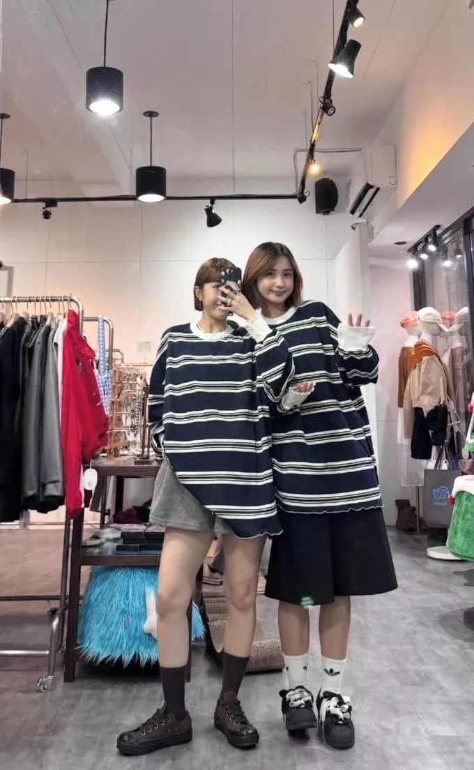 條紋捲邊大學tee