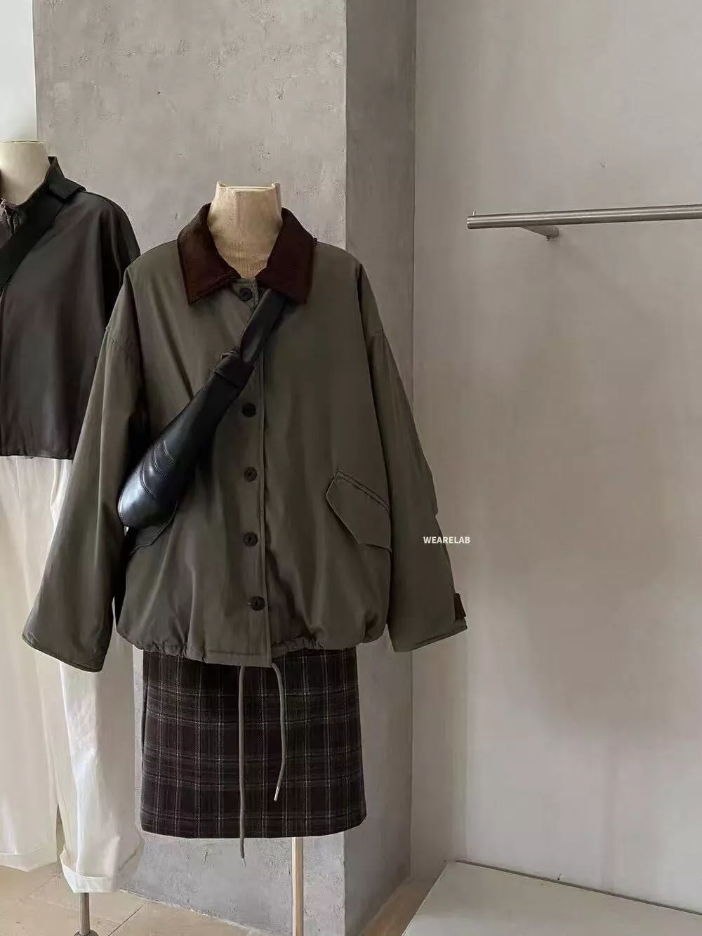 ⚫︎撞色內毛抽繩外套