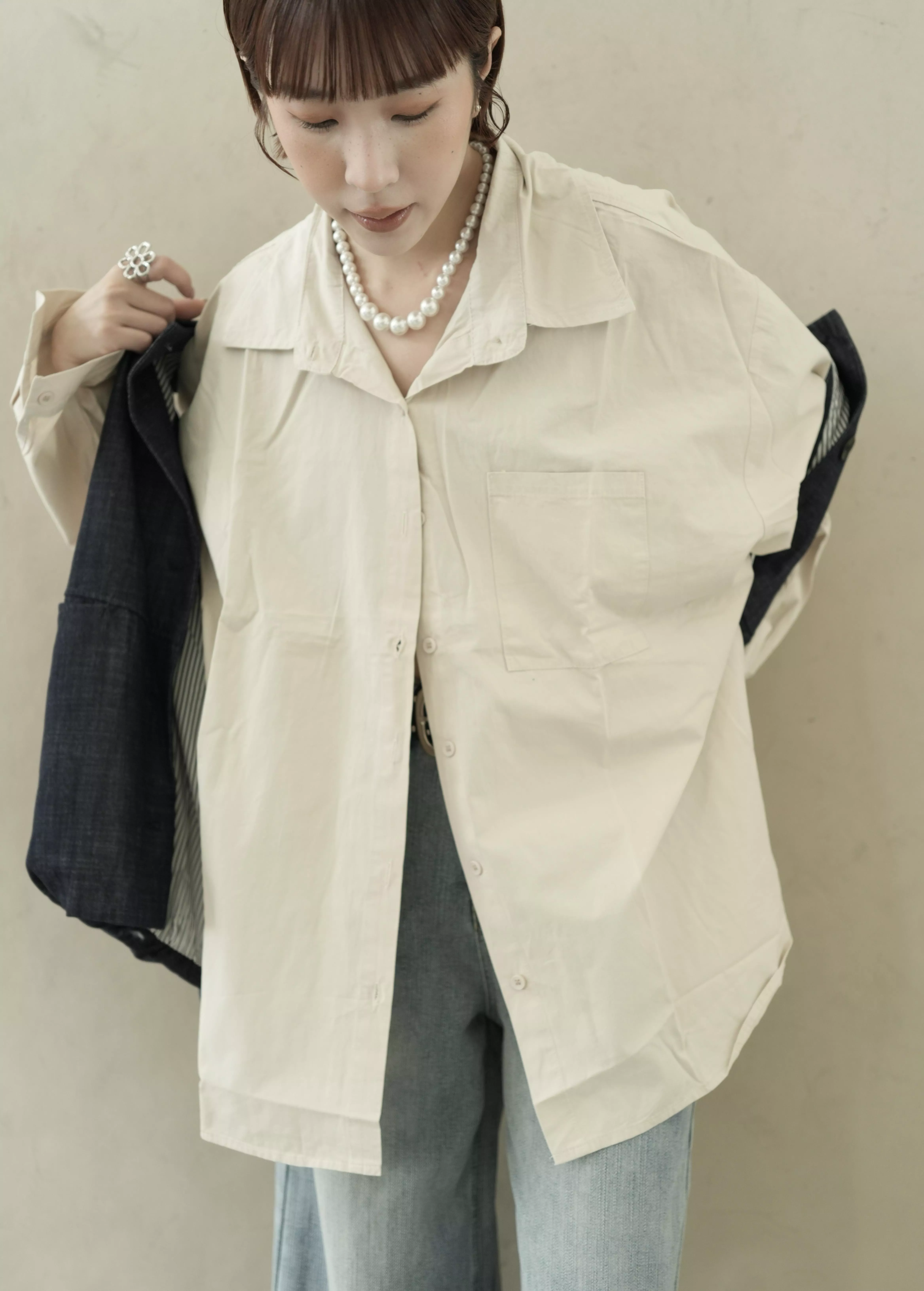 挺版口袋側U襯衫