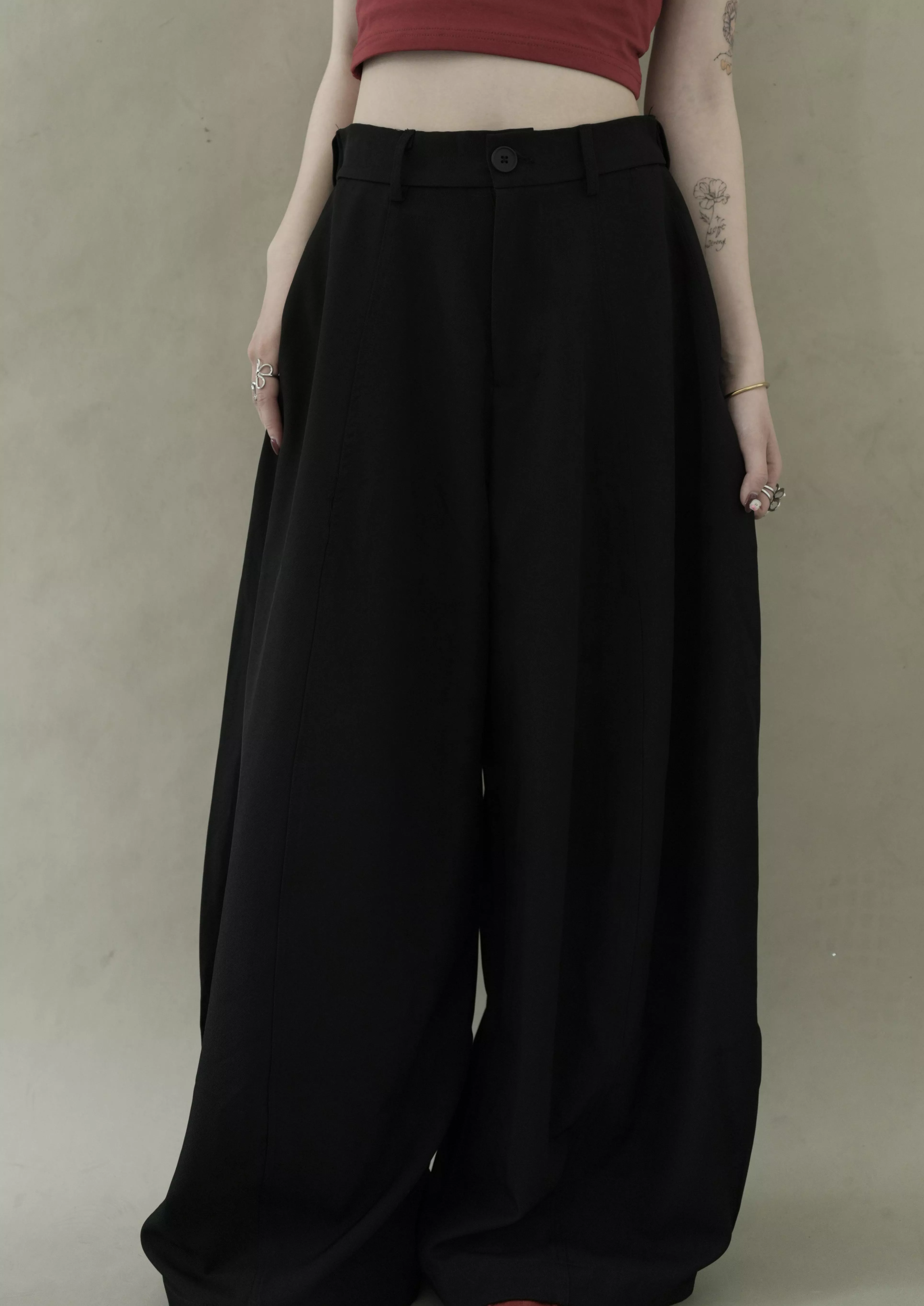 鬆緊西裝彎刀褲