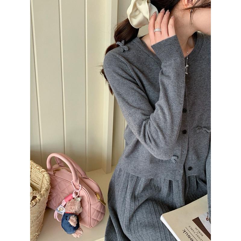 BeigeClothig✤｜𝐅𝐞𝐛.05 立體蝴蝶結罩衫+小百褶連身裙套裝