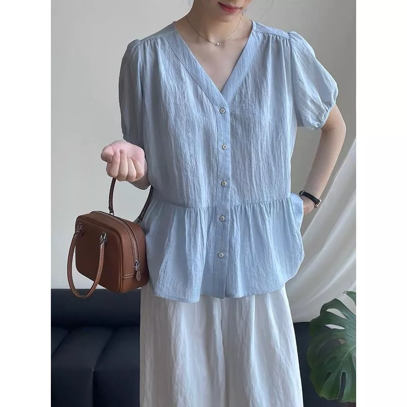 BeigeClothig✤｜𝐌𝐚𝐲.26 清新甜美V領排扣娃娃襯衫上衣