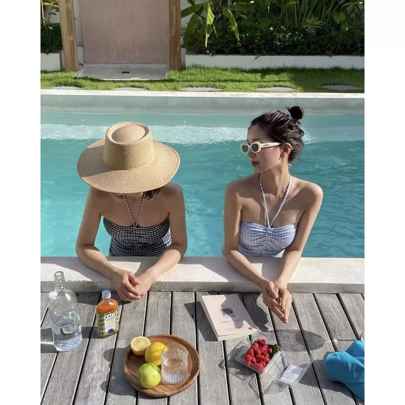 BeigeClothig✤｜𝐒𝐰𝐢𝐦𝐬𝐮𝐢𝐭👙少女風可愛格子綁帶連身泳衣 泳裝
