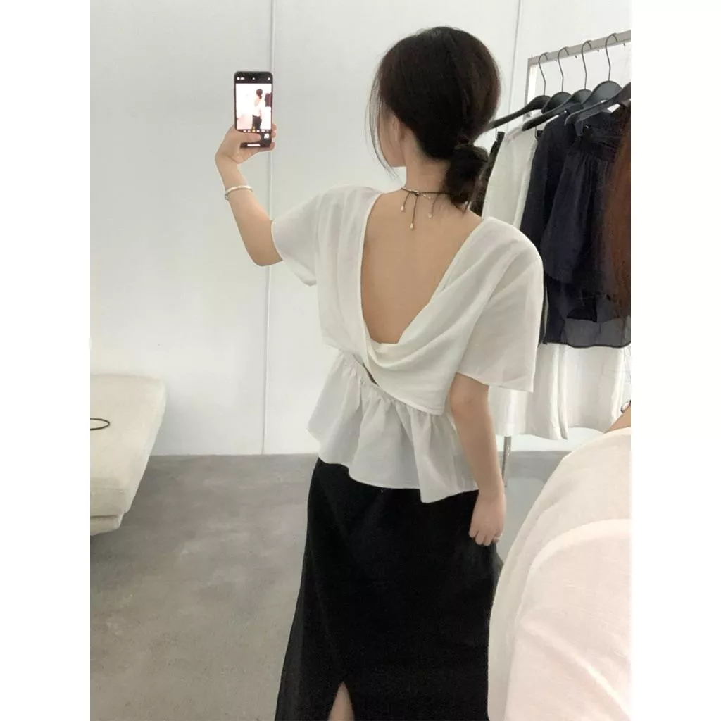 BeigeClothig✤｜𝐉𝐮𝐥𝐲.11 唯美露背扭摺設計上衣