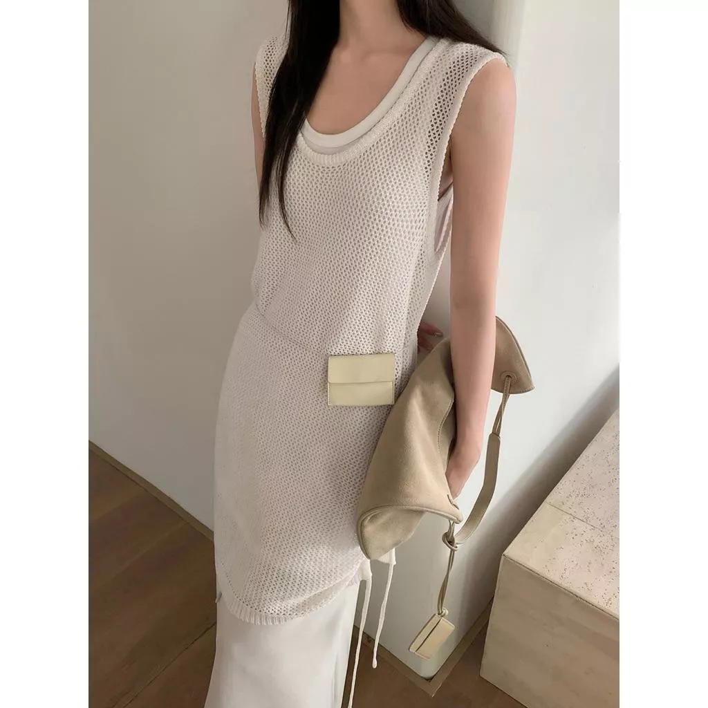 BeigeClothig✤｜𝐉𝐮𝐥𝐲.29 早秋新款！鏤空側開衩抽繩綁帶中長款針織背心