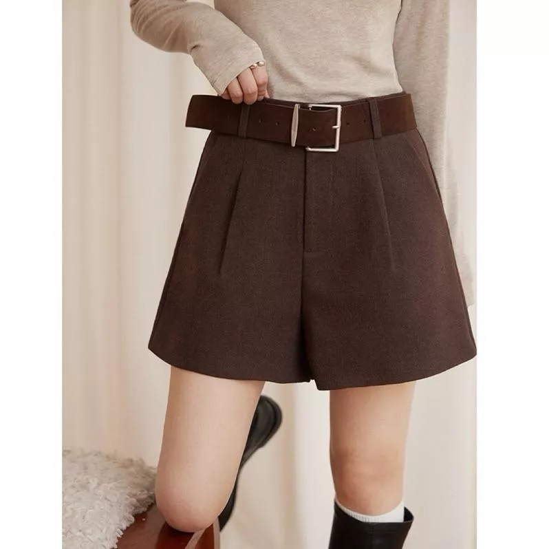 BeigeClothig✤｜𝐎𝐜𝐭.03 穿出好比例！毛呢質感西裝短褲