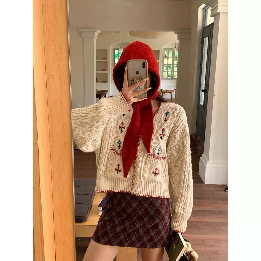 BeigeClothig✤｜𝐍𝐨v.02 可愛推薦！氛圍感刺繡V領針織外套上衣