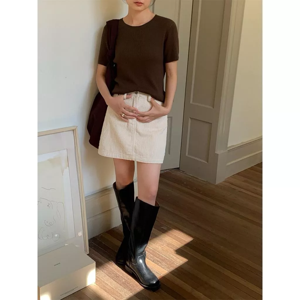 BeigeClothig✤｜𝐍𝐨v.02 復古燈芯絨直紋半身短裙