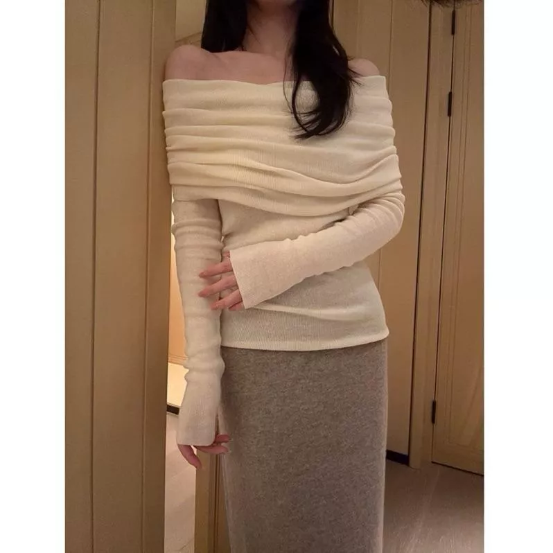 BeigeClothig✤｜𝐃𝐞𝐜.01 優雅褶皺一字肩羊毛針織上衣