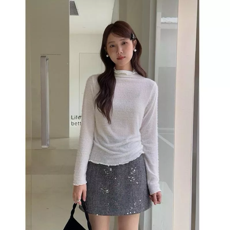 BeigeClothig✤｜𝐃𝐞𝐜.01 質感搭配 柔霧秘境半高領木耳花邊打底上衣