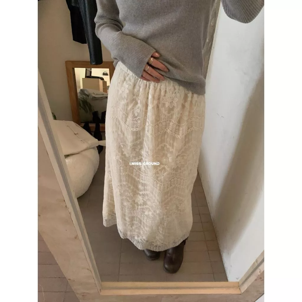 BeigeClothig✤｜𝐃𝐞𝐜.01 自留 I MISS 加絨保暖蕾絲半身裙