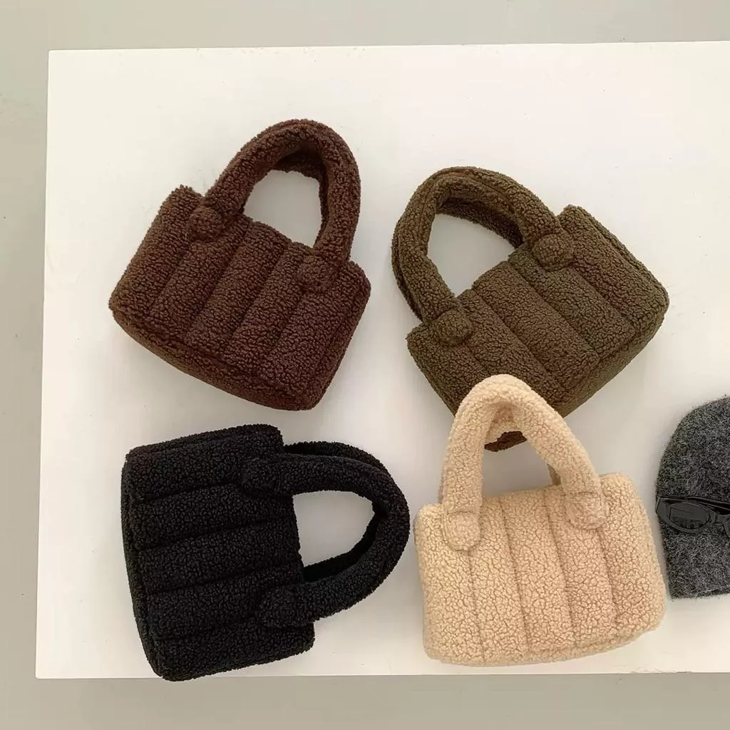 BeigeClothig✤｜𝑱𝒂𝒏.07 可愛氛圍毛毛羊羔絨小手提包