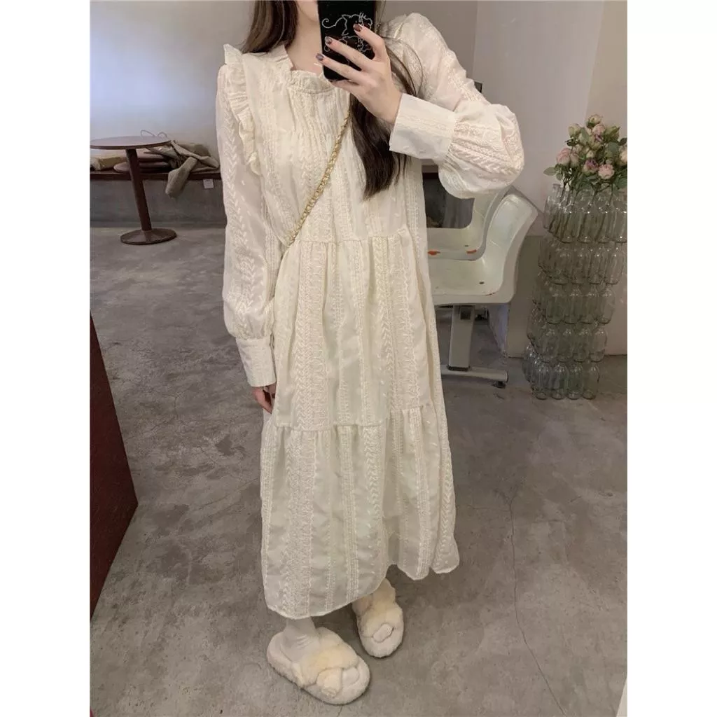 BeigeClothig✤｜𝑱𝒂𝒏.07 唯美溫柔蕾絲連身洋裝（內襯薄絨）