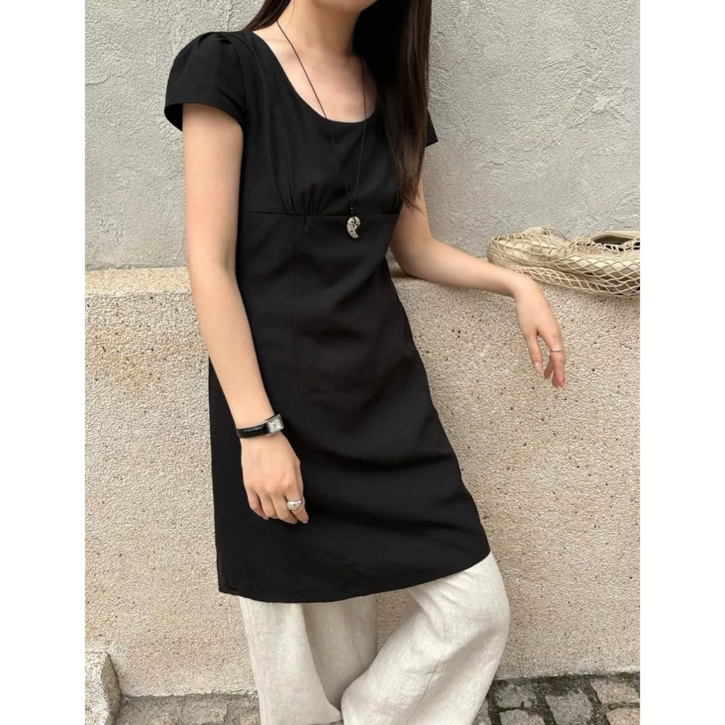 BeigeClothig✤｜𝐌𝐚𝐲.08 氣質圓領泡泡袖綁帶連身洋裝