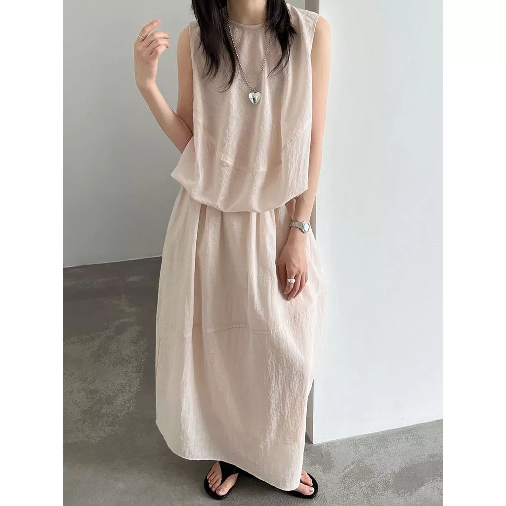 BeigeClothig✤｜𝐌𝐚𝐲.08 溫柔花苞設計微透背心上衣+半身裙 兩件式套裝
