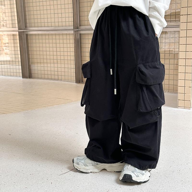〔90-160〕中性款都可穿。寬鬆大口袋工裝褲