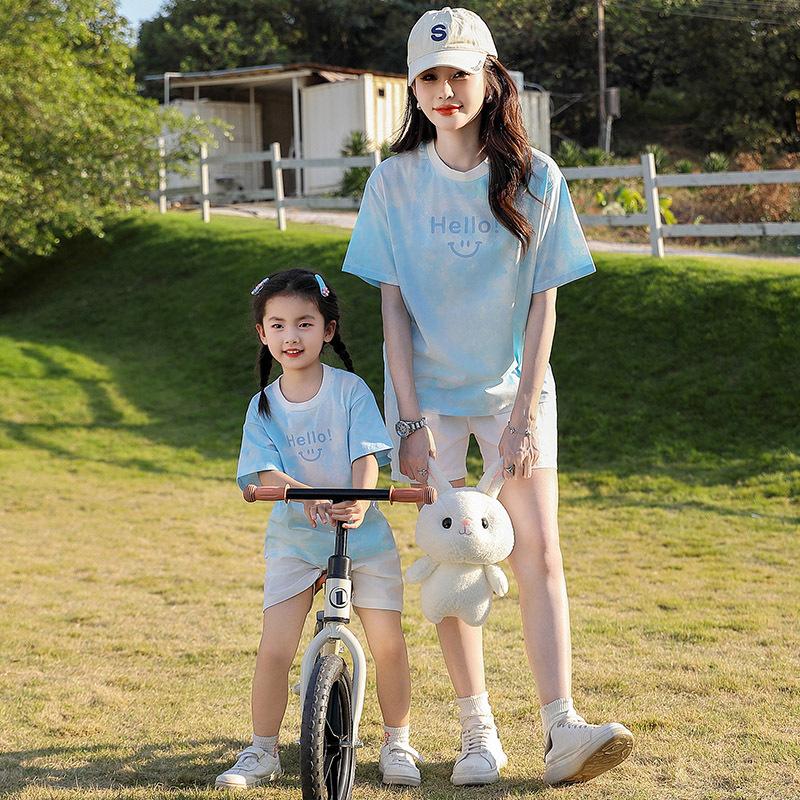 〔親子裝〕藍色微笑渲染短袖上衣