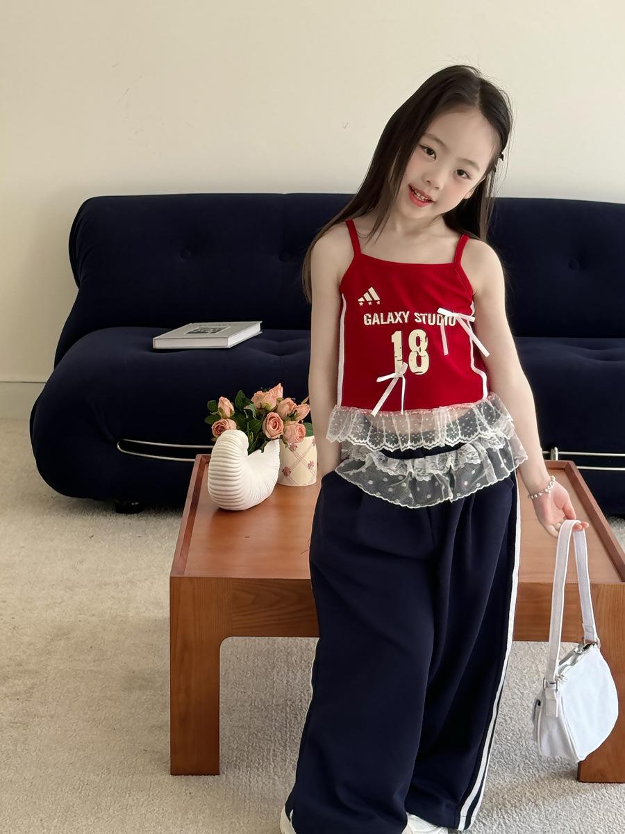〔90-150〕甜美運動風細肩短版背心拚蕾絲