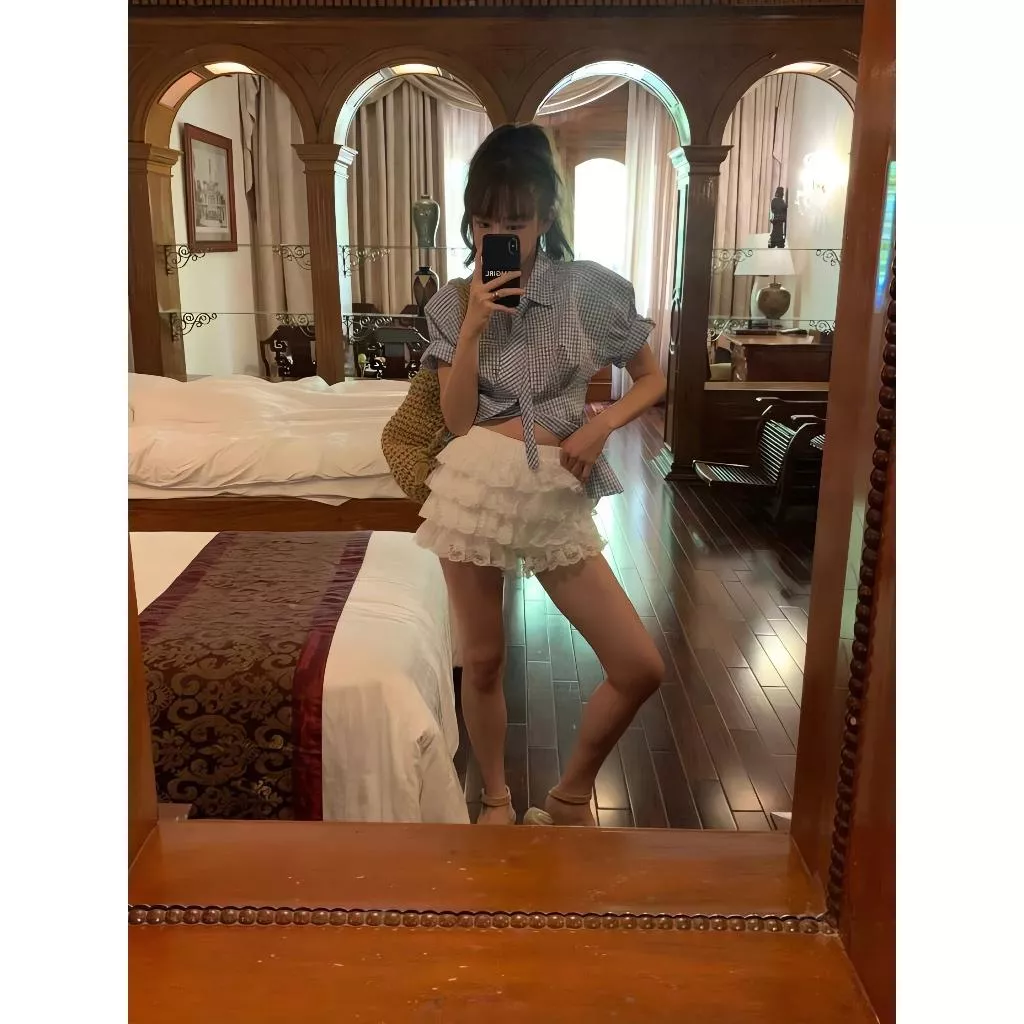 白現貨 Tom Girl 鬆緊腰層層蛋糕蕾絲短褲