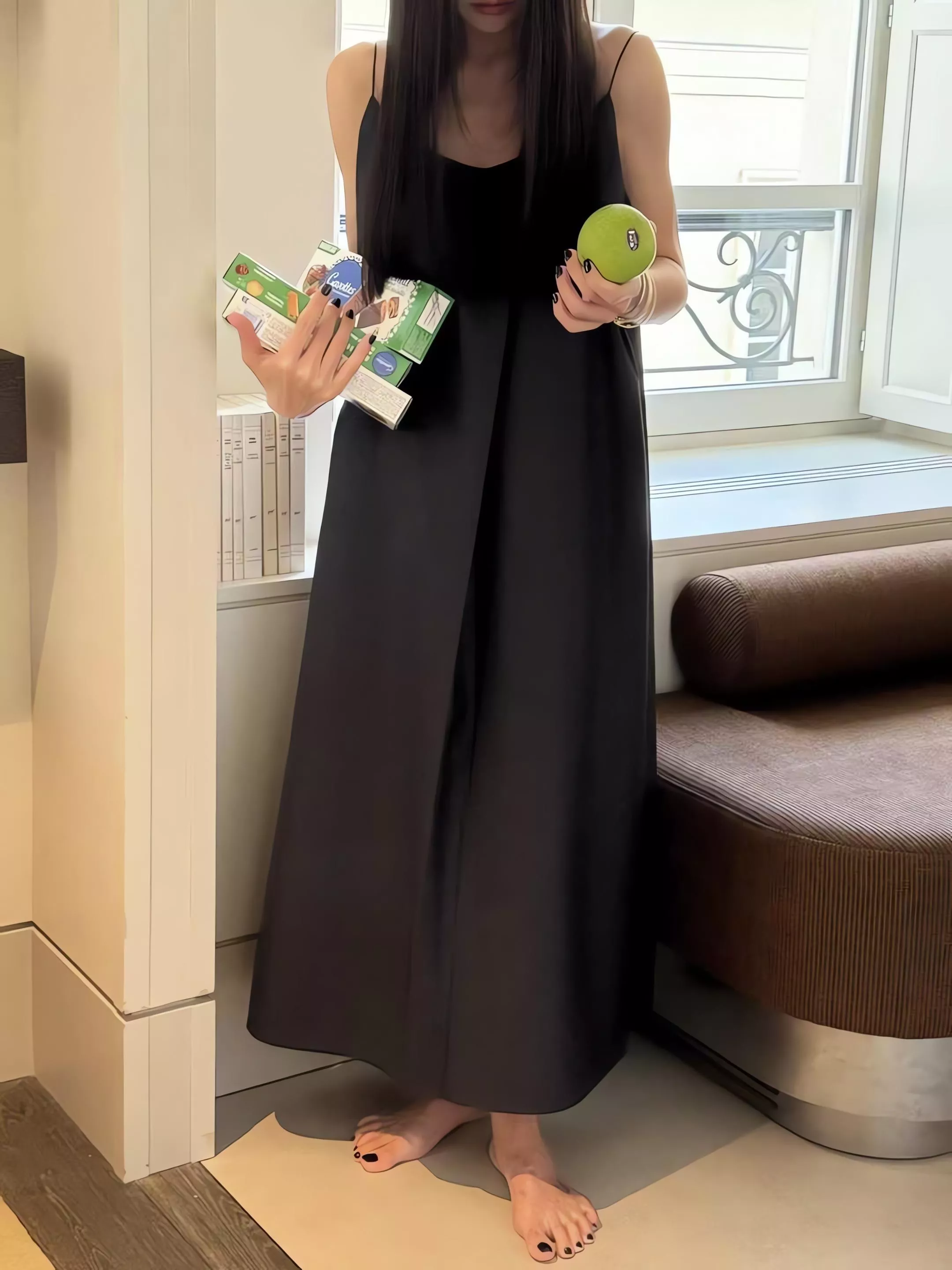 Outfit 鬆弛但不鬆散 輕慵懶TheRow風 羊毛混紡細肩帶長洋裝