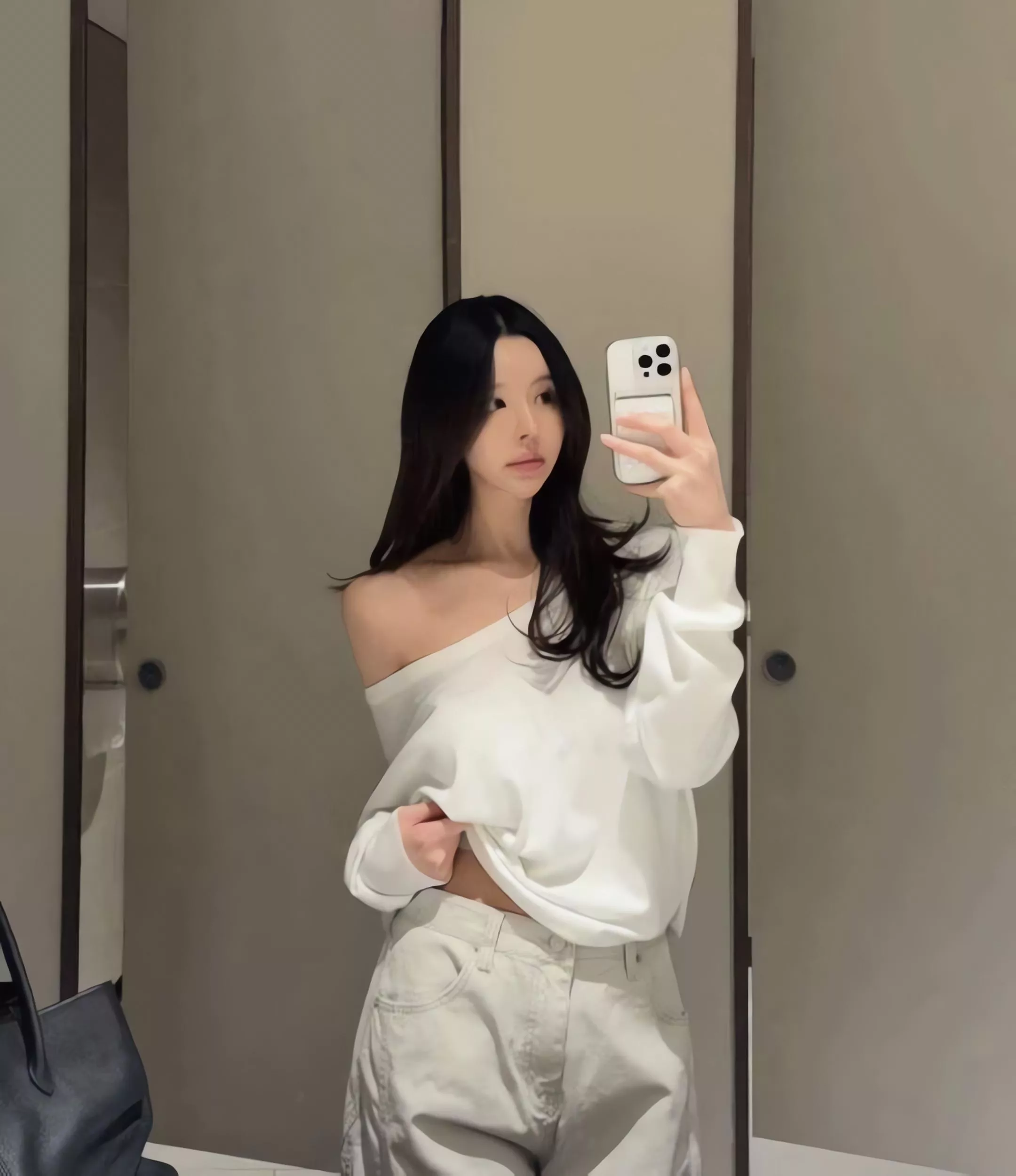 Mixxin Ｕ領羊毛混紡針織衫