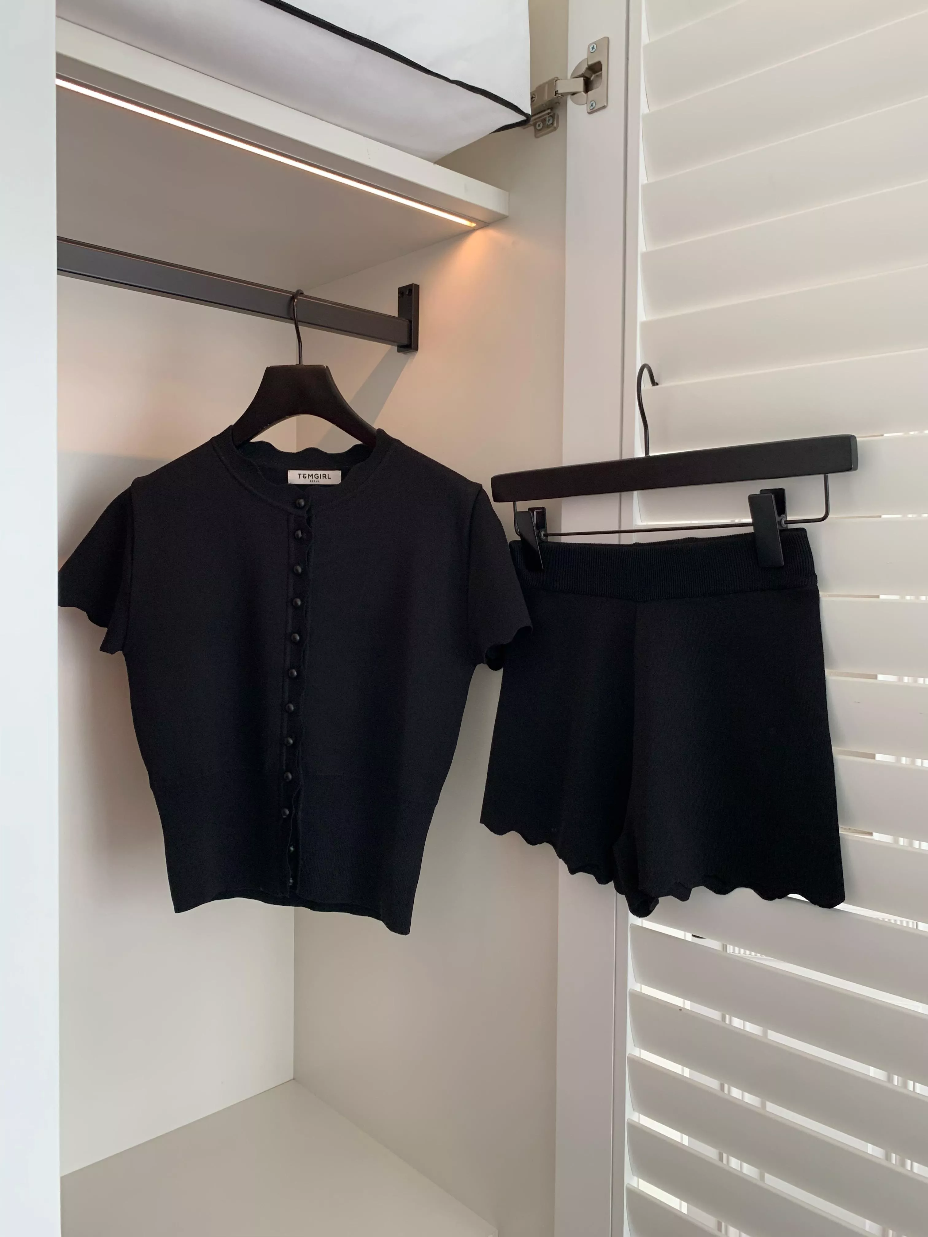 現貨 Tom Girl 韓系芭蕾風 黑色波浪花邊短袖針織開衫