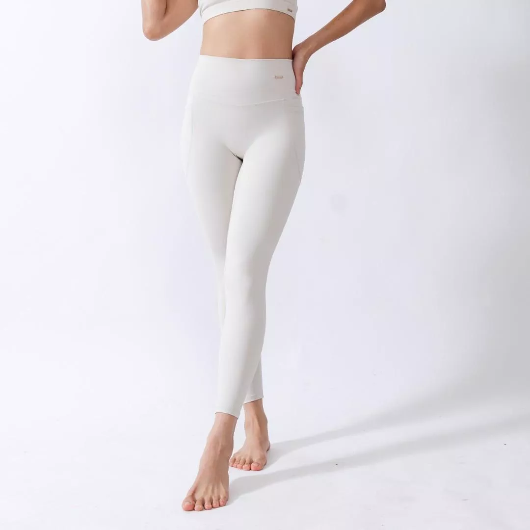 優雅月光白瑜珈束褲