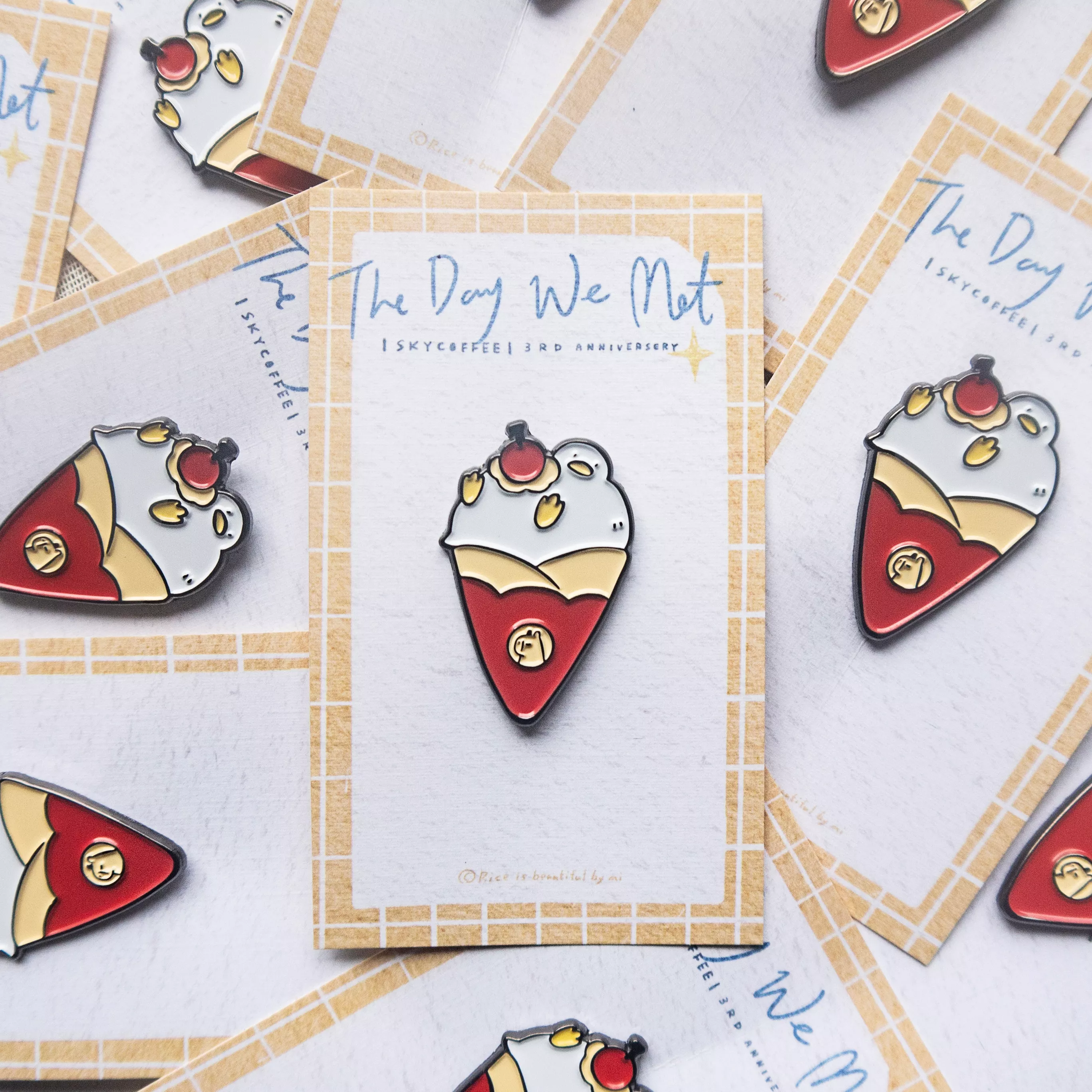 3rd Anniversary 三週年紀念金屬徽章