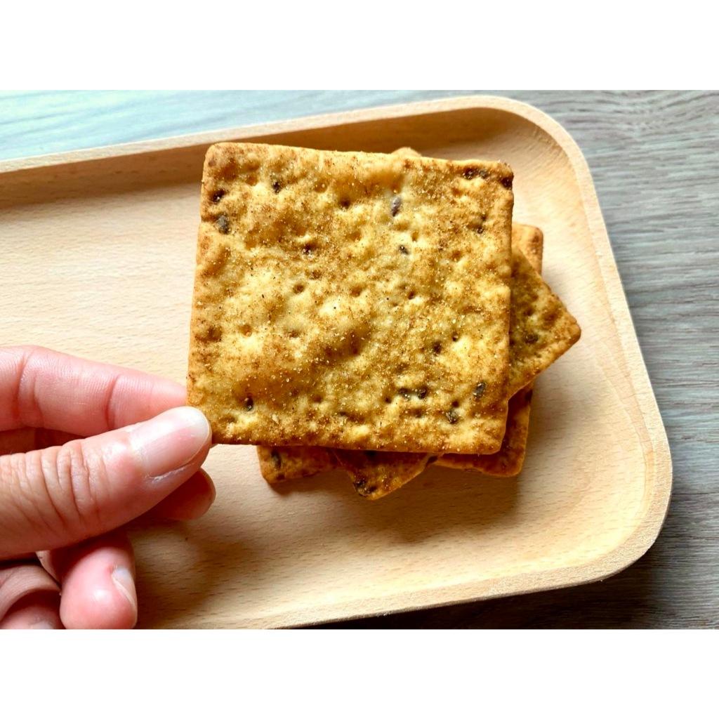 (內附發票)(有實體店面)歪嘴瘋零食(特選胡椒亞麻仁蘇打餅/雜糧蕎麥酥) 餅乾 蕎麥酥 蘇打餅 胡椒 亞麻仁
