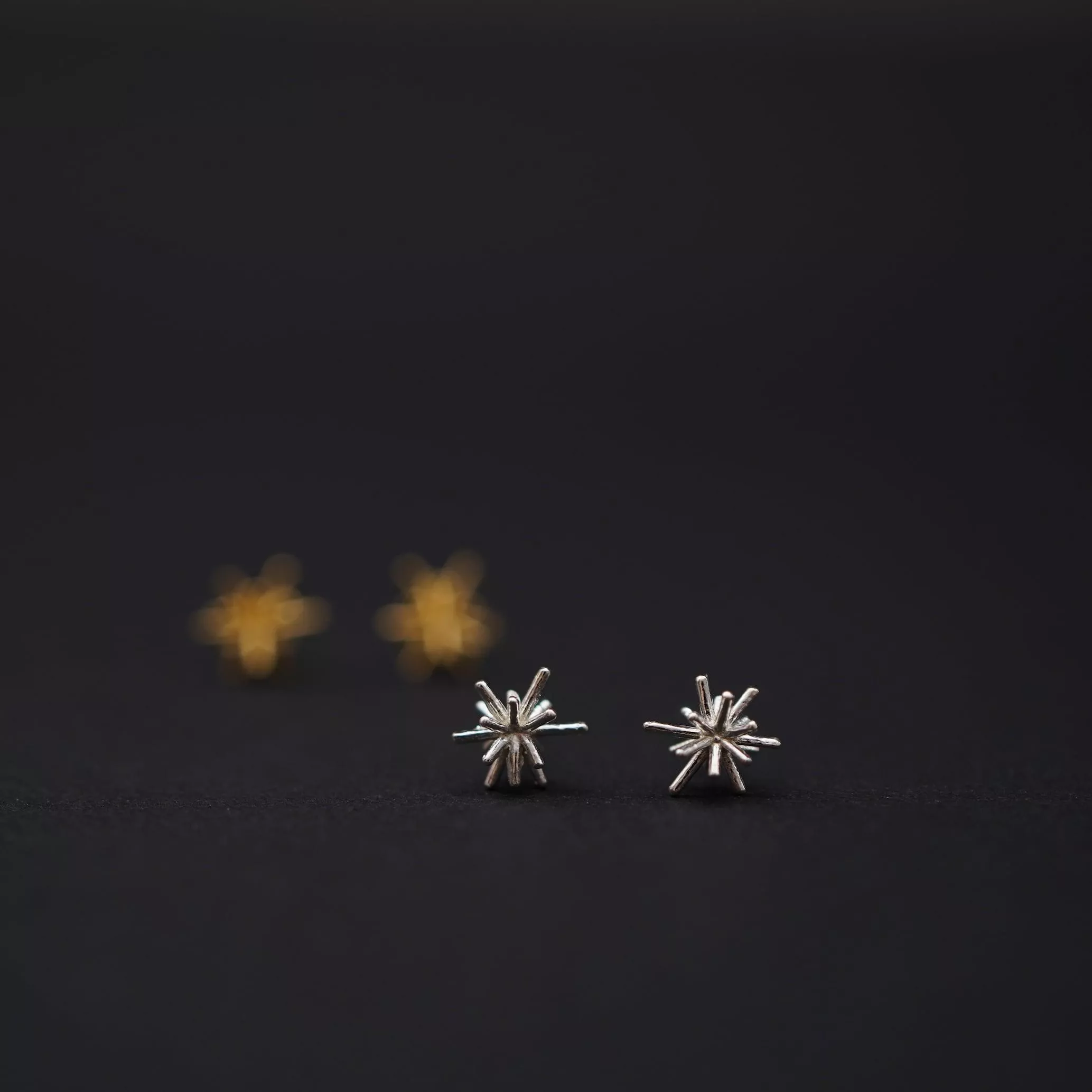 純銀星芒｜矽膠耳夾｜金 · 銀