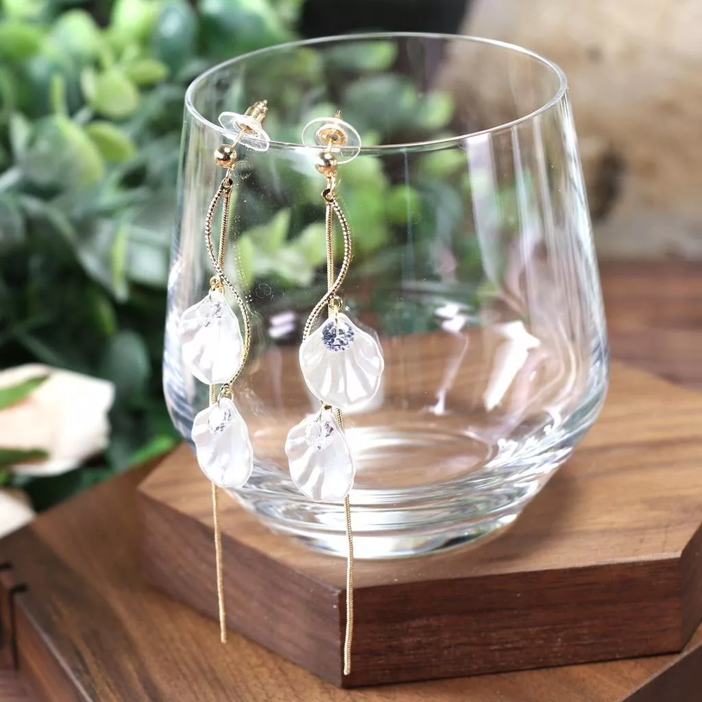 韓風 氣質貝殼感旋轉簡約耳環 耳釘 耳飾 耳環 耳針 女 飾品