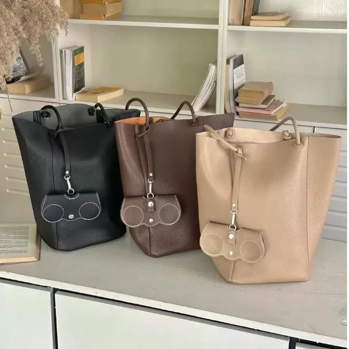 新款 簡約素面單肩水桶包 皮革側背包 包中包 附眼鏡包 托特包 包包