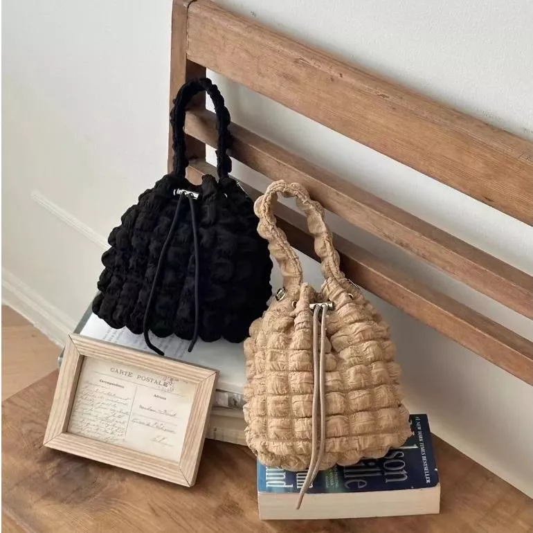 韓國時尚款 簡約泡泡 布面 水桶包 小包包 斜背包 側背包 手提包 包包