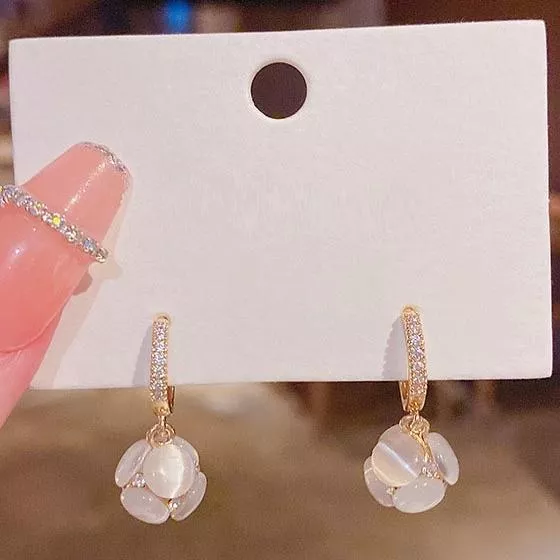 韓款 氣質簡約花朵造型 水鑽 耳釘 耳飾 耳環 耳針 女 飾品