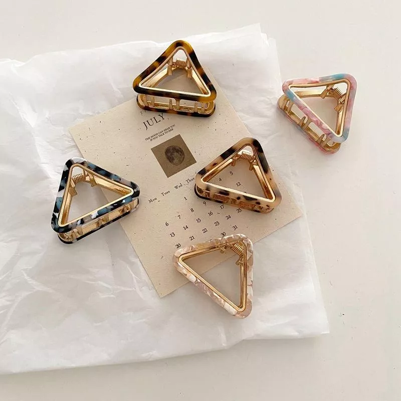 日系甜美優雅 三角形髮醋 醋酸 抓夾 百搭盤髮夾子 髮抓後腦勺髮飾 貓咪耳朵頭飾 髮夾 邊夾 鯊魚夾 R1