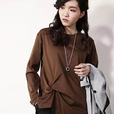 正韓 韓製 質感寬鬆修身顯瘦扭結設計圓領寬鬆棉質長袖T恤上衣‧3色【k008】