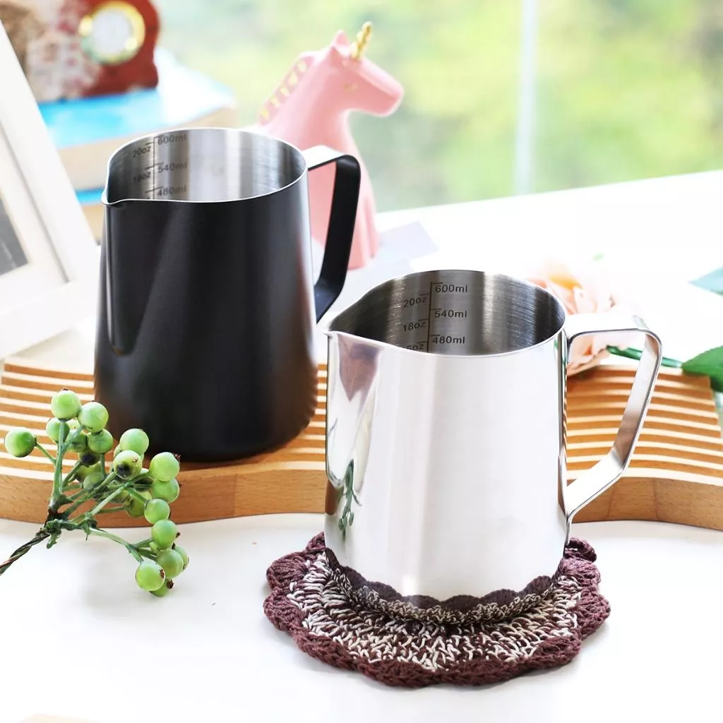 內刻度 拉花鋼杯 不鏽鋼 600ml 奶泡杯 刻度杯 拉花壺 咖啡奶泡壺 鷹嘴壺 不銹鋼量杯 量杯 304