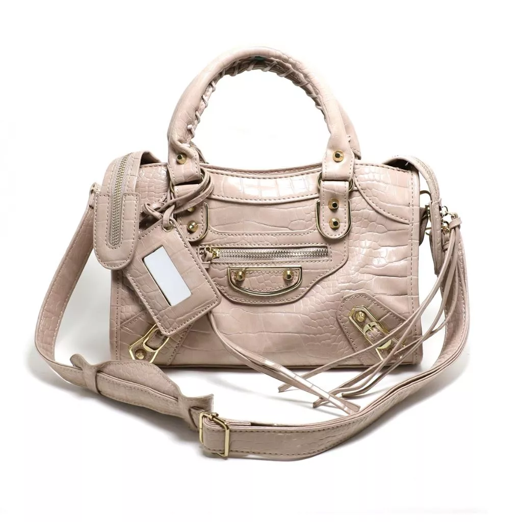 (奶茶色)韓國時尚款 簡約金邊 鱷魚紋皮革機車包 中小款 包包 女包  (附鏡子+斜背帶) 包包