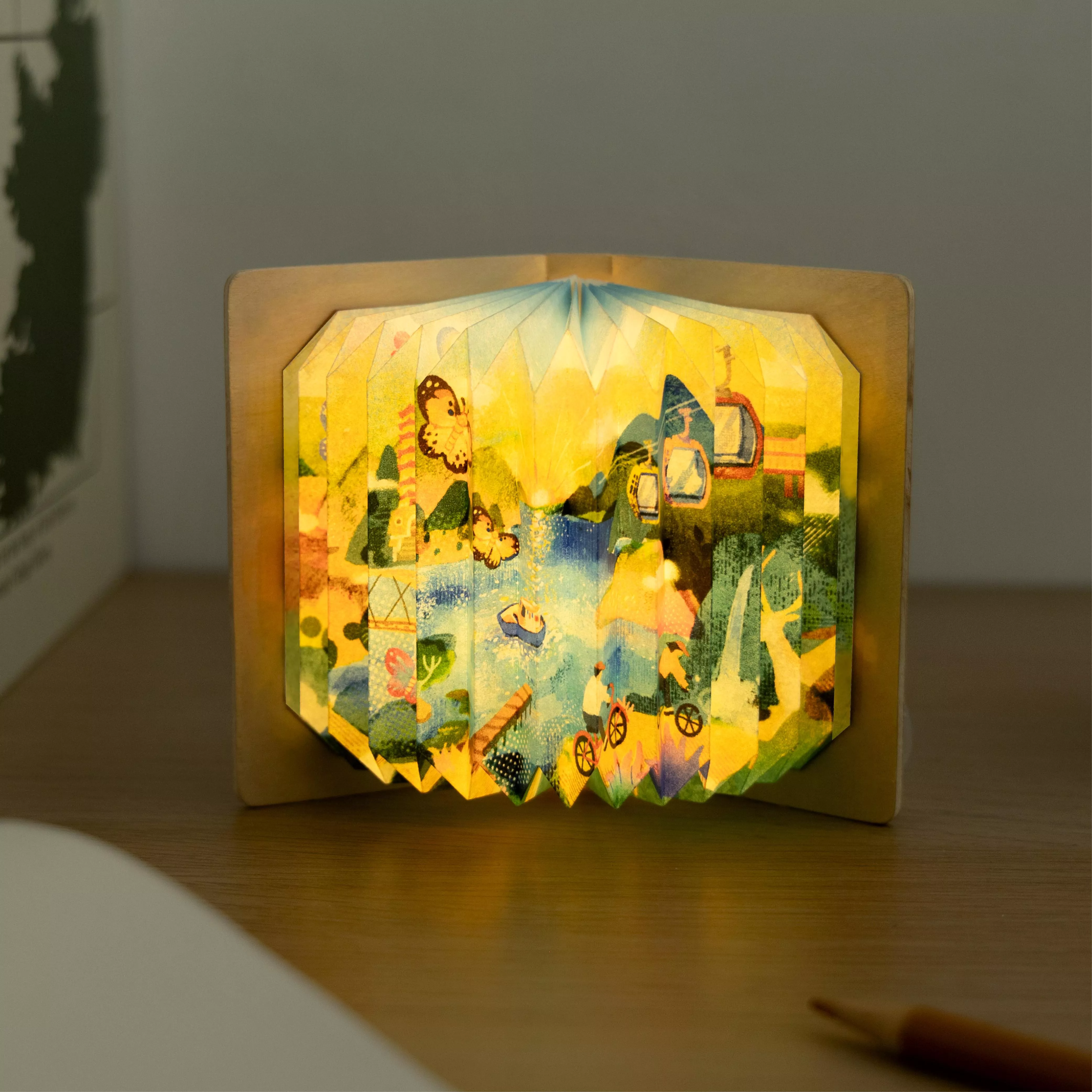 摺書燈｜晨曦日月潭