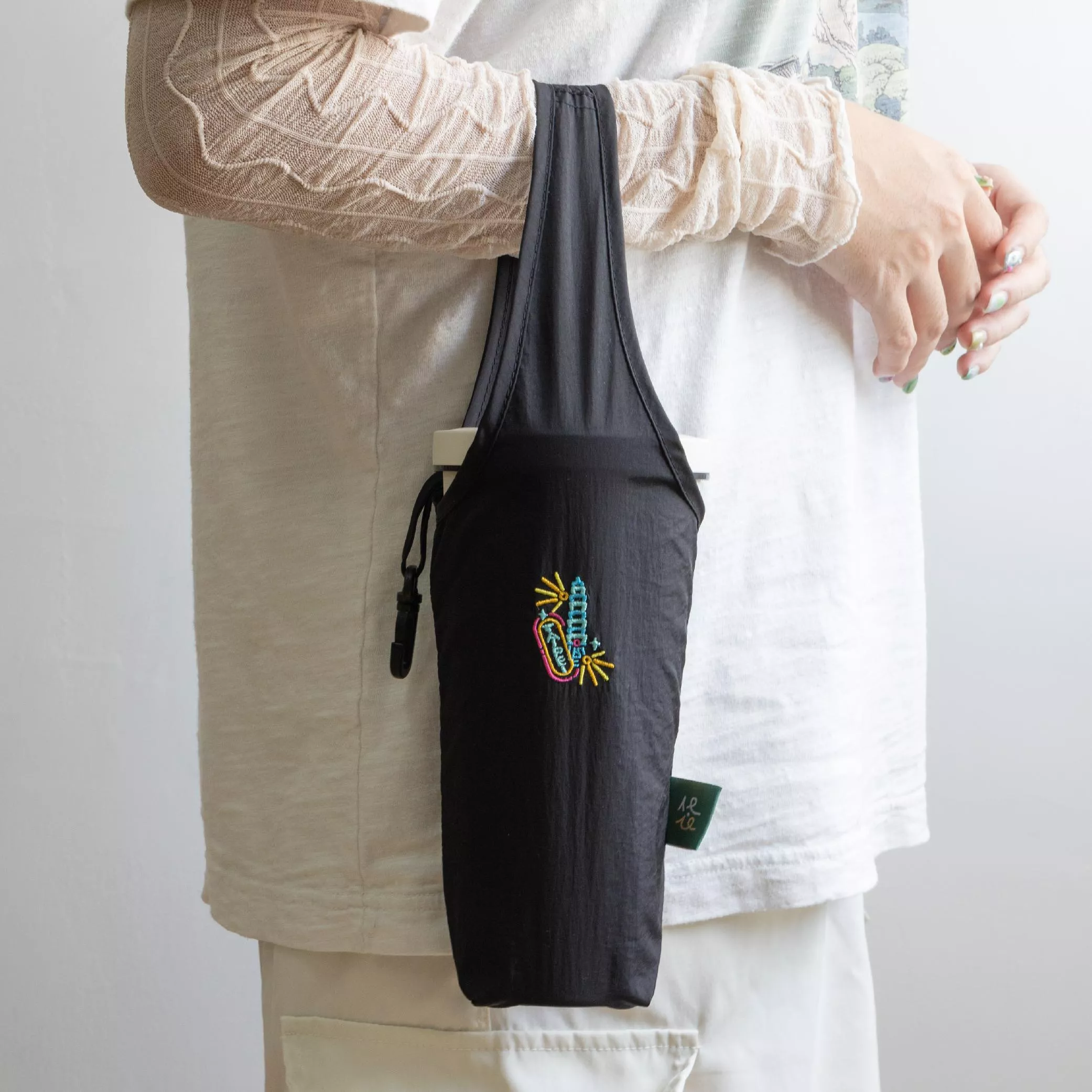 刺繡飲料袋｜霓虹台北