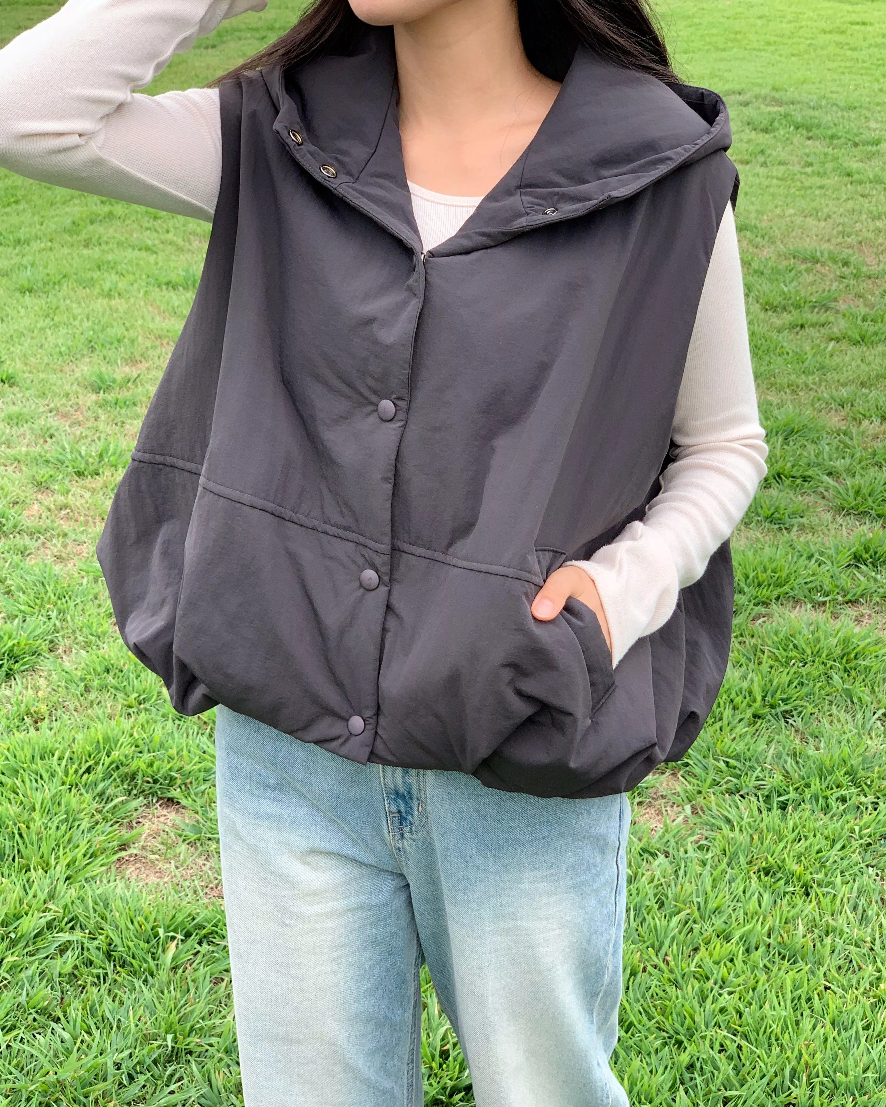 寬鬆風格連帽羽絨感背心