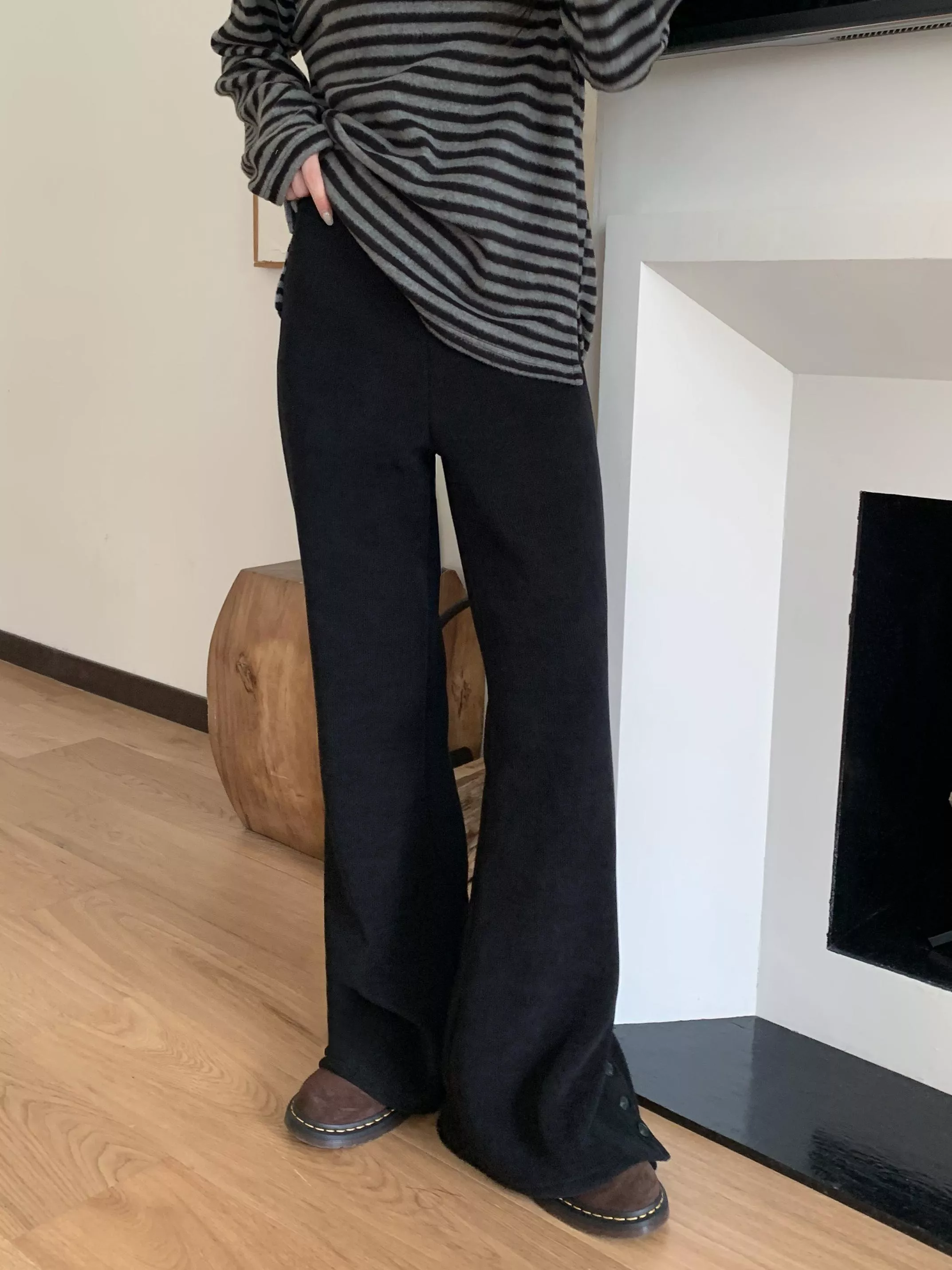 超顯瘦絨毛喇叭褲