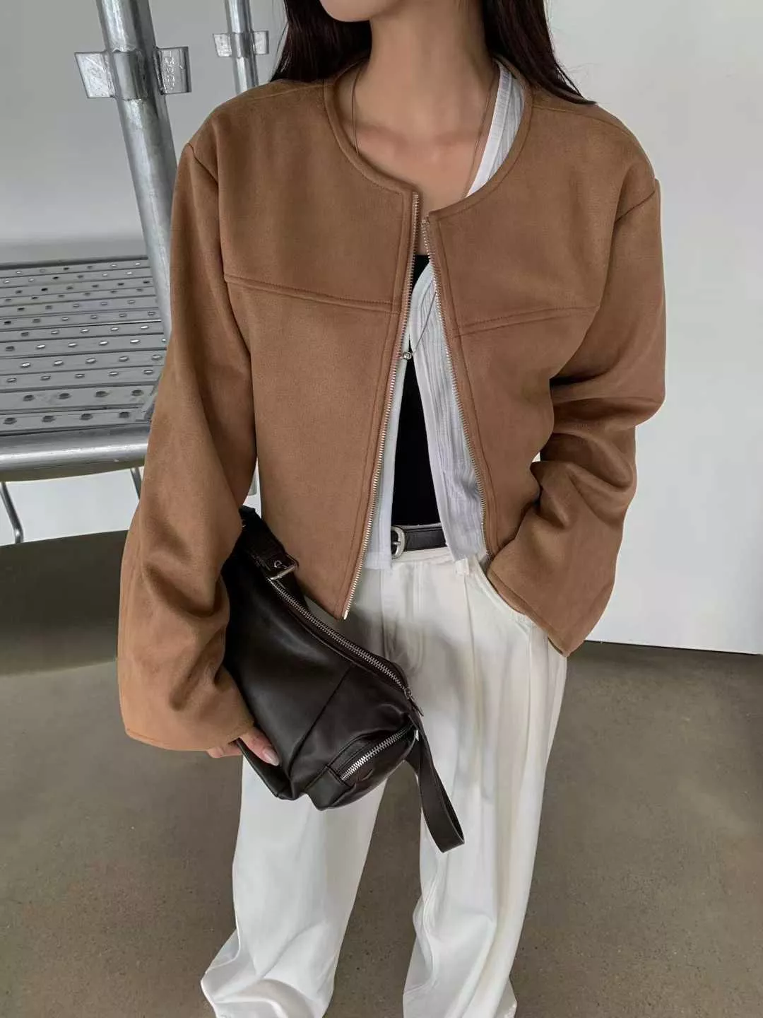 極簡麂皮質感短外套