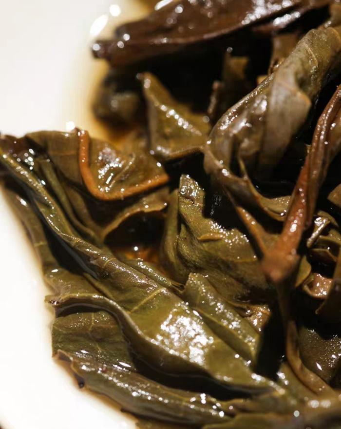 普洱茶生茶 [彩程] 2008年 章家三隊古樹茶 200克 生茶 布朗山小班章