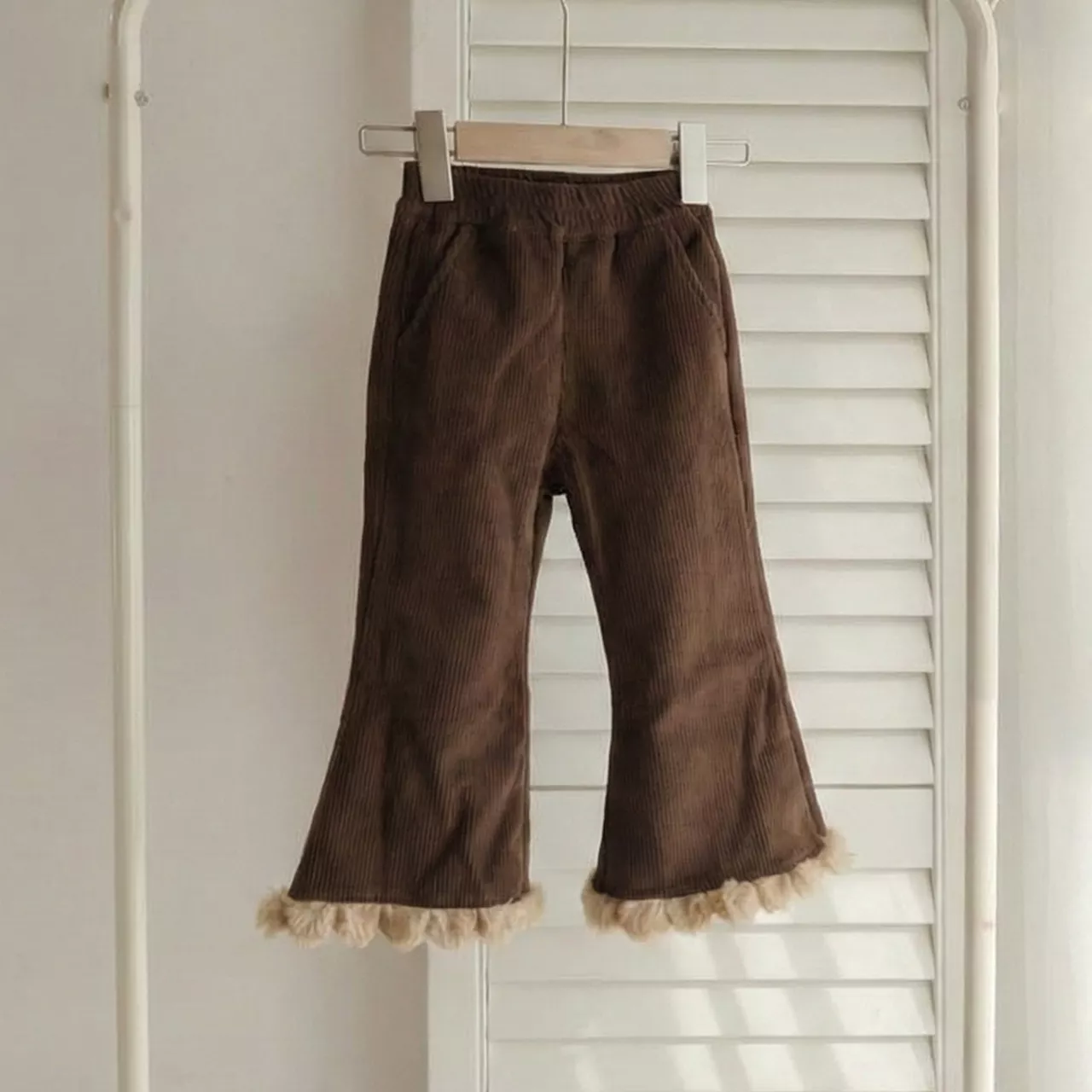 燈芯絨雲朵內刷絨喇叭褲 (咖)